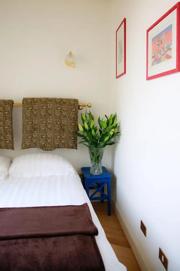 L'Echelle Rouge Aparthotel Cannes 0*,  France