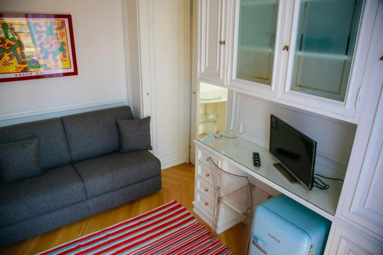 L'Echelle Rouge Aparthotel Cannes France